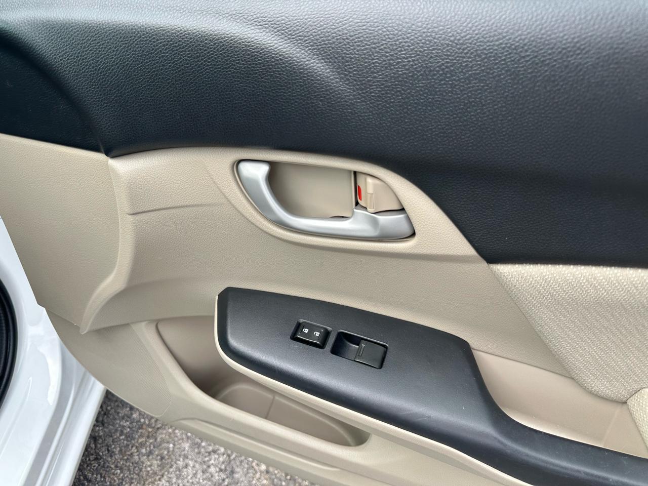 Honda Civic Sdn 4dr Auto LX 2013
