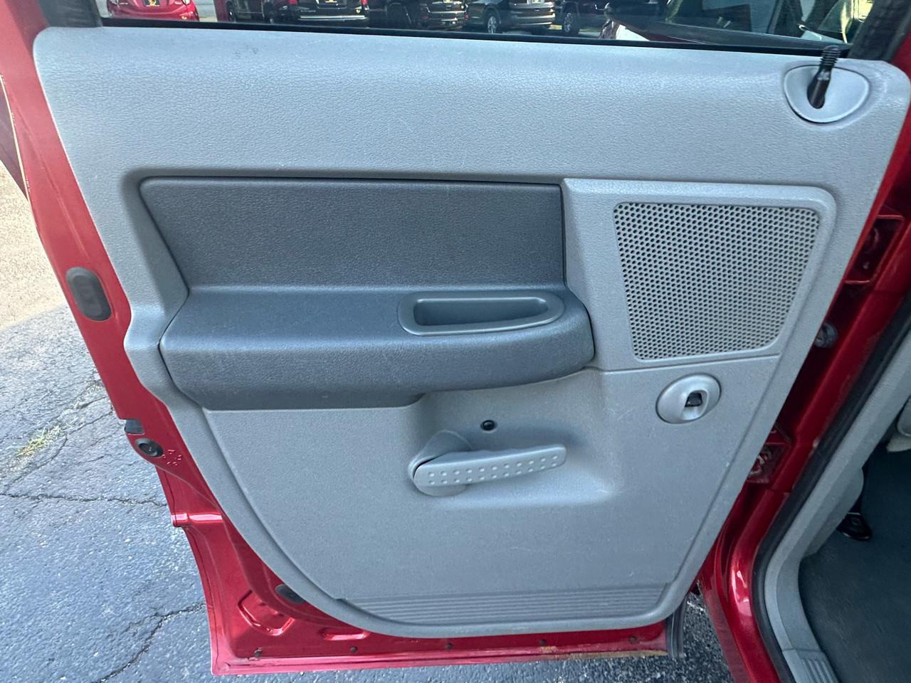 Dodge Ram 1500 4WD Quad Cab 140.5" SLT 2007