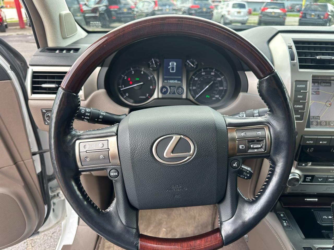 Lexus GX 460 4WD 4dr Luxury 2016