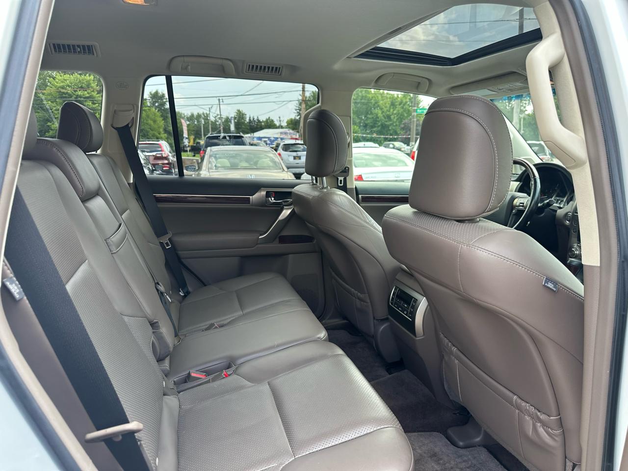 Lexus GX 460 4WD 4dr Luxury 2016