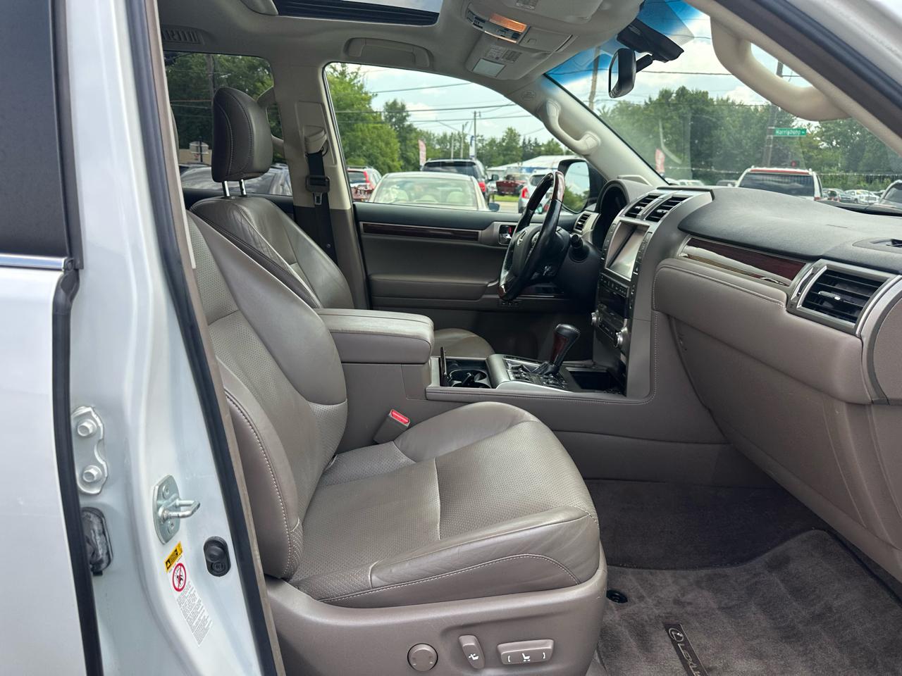 Lexus GX 460 4WD 4dr Luxury 2016