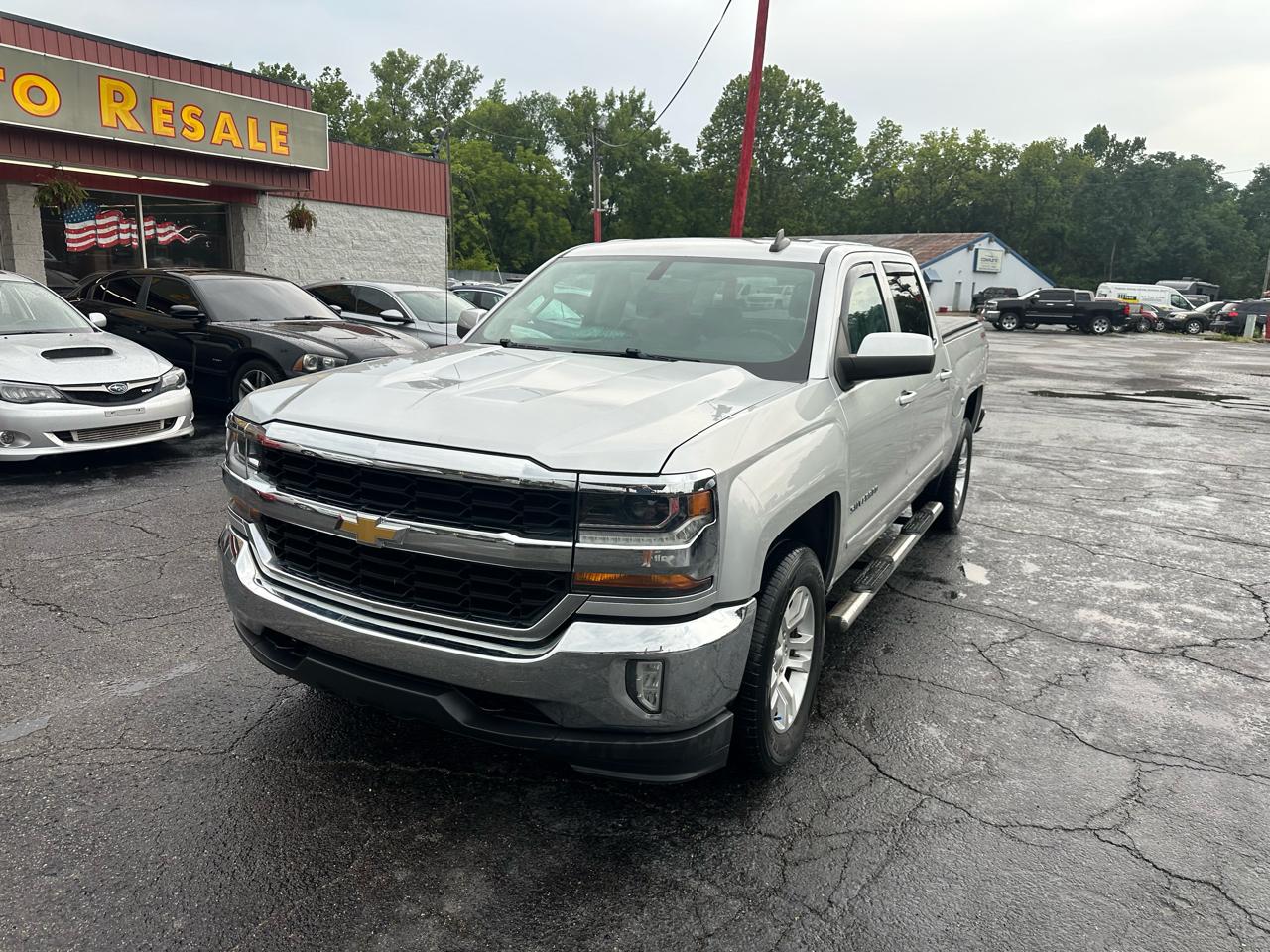 Chevrolet Silverado 1500 4WD Crew Cab 143.5" LT w/1LT 2017