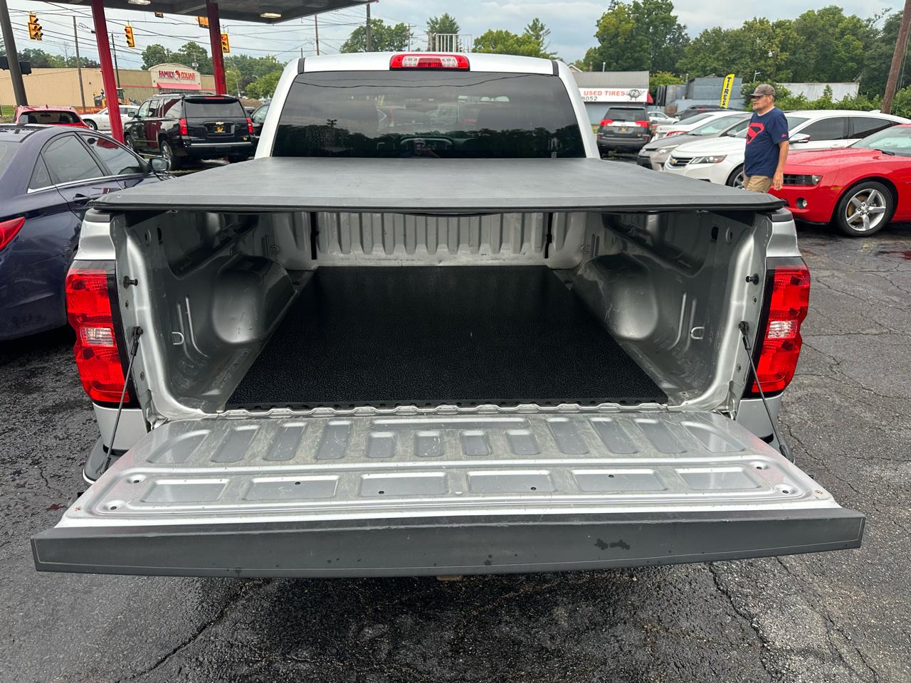 Chevrolet Silverado 1500 4WD Crew Cab 143.5" LT w/1LT 2017