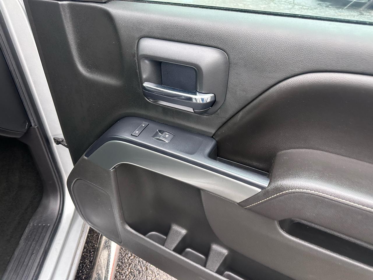 Chevrolet Silverado 1500 4WD Crew Cab 143.5" LT w/1LT 2017