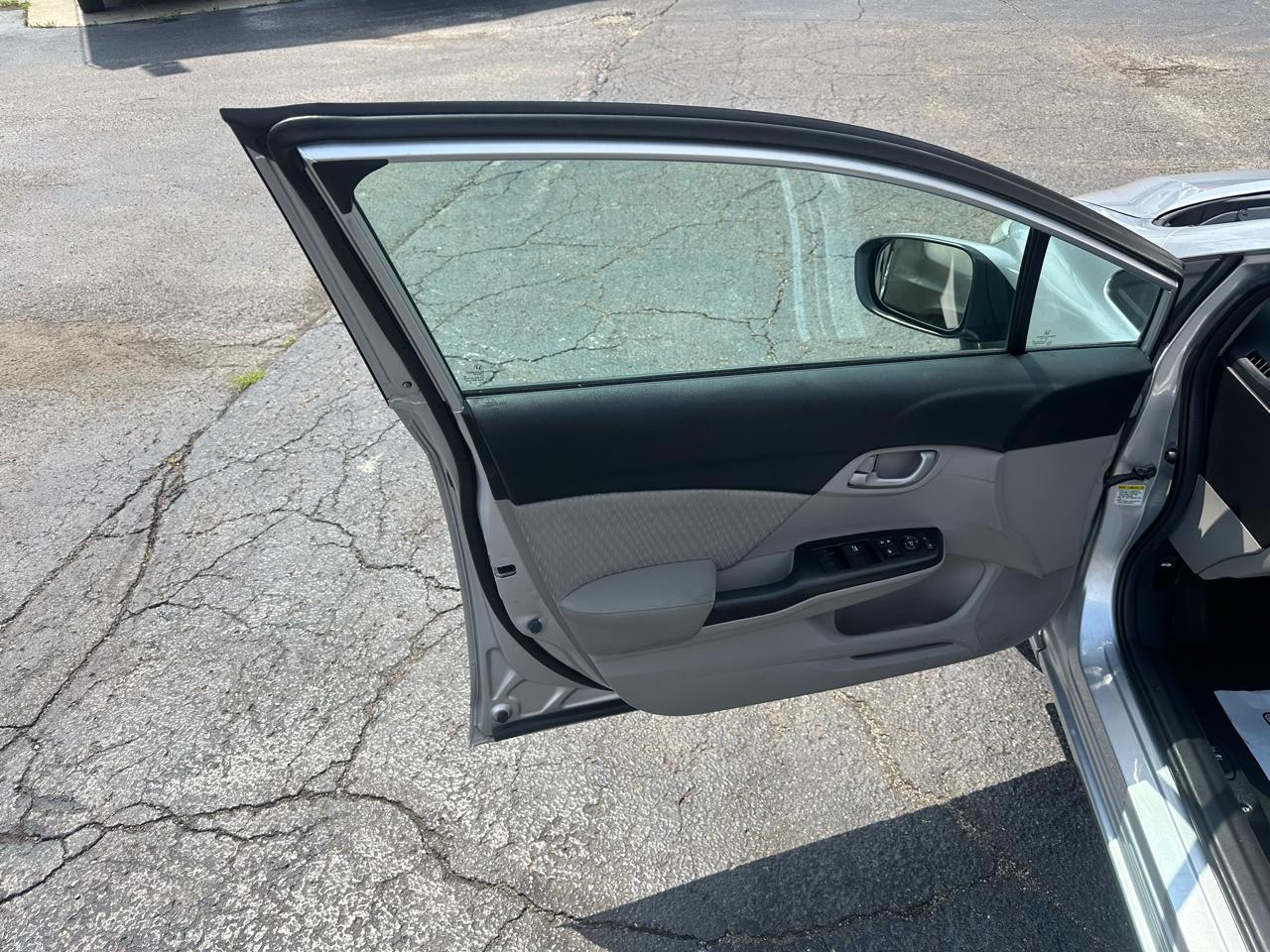 Honda Civic Sedan 4dr CVT LX 2015