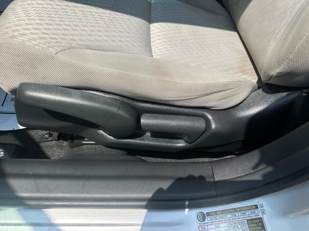 Honda Civic Sedan 4dr CVT LX 2015