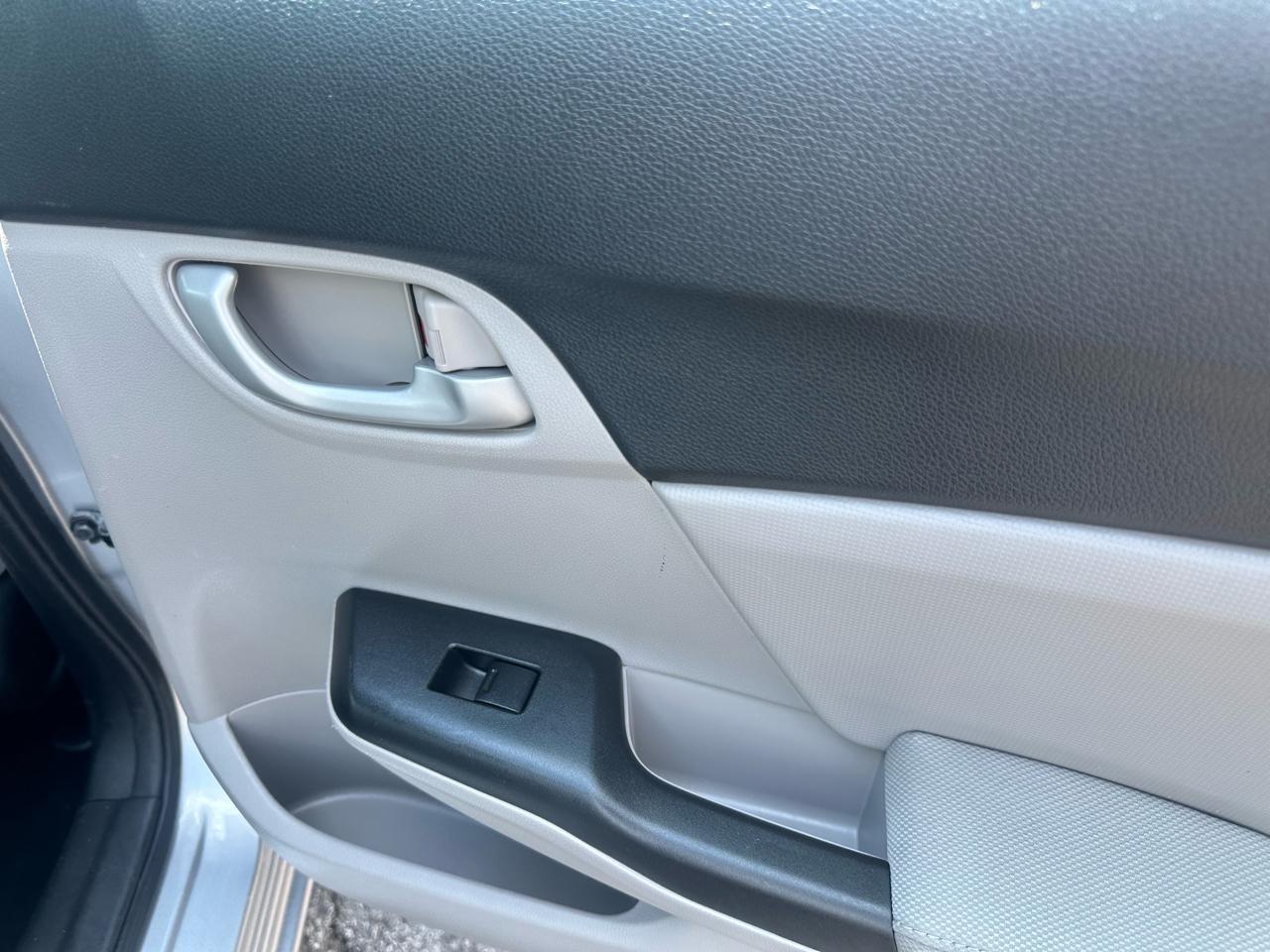 Honda Civic Sedan 4dr CVT LX 2015