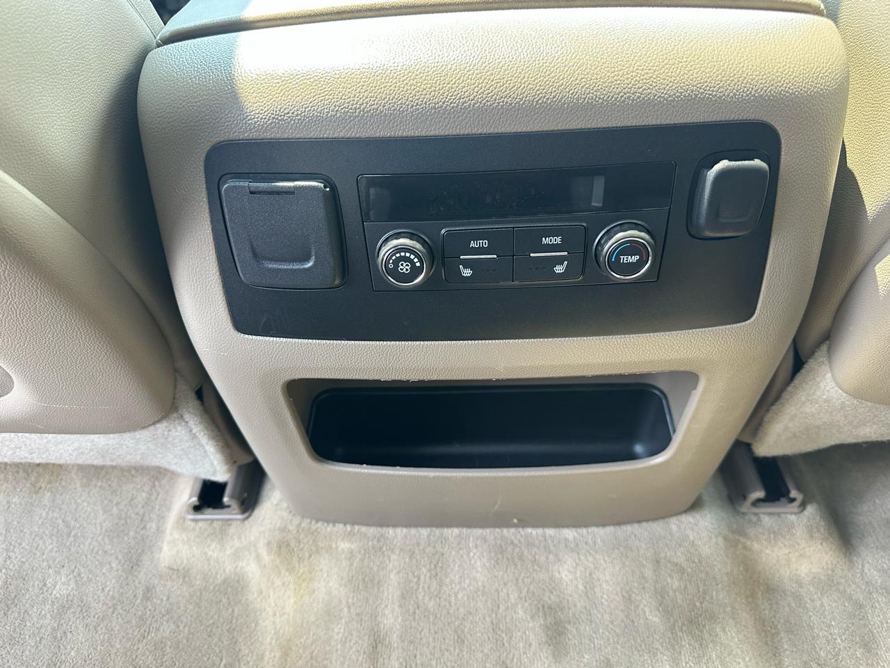 GMC Yukon 4WD 4dr SLT 2015