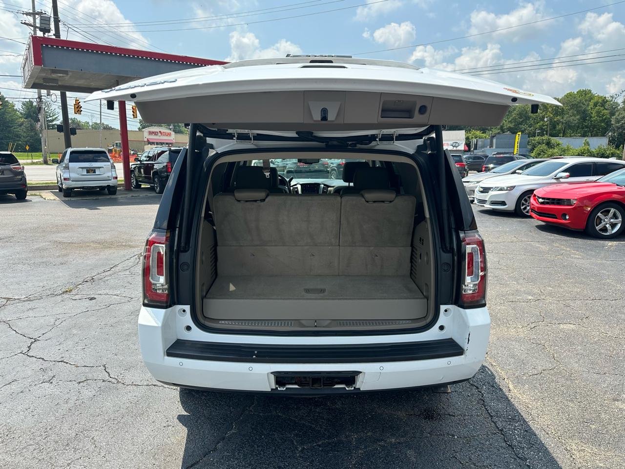 GMC Yukon 4WD 4dr SLT 2015