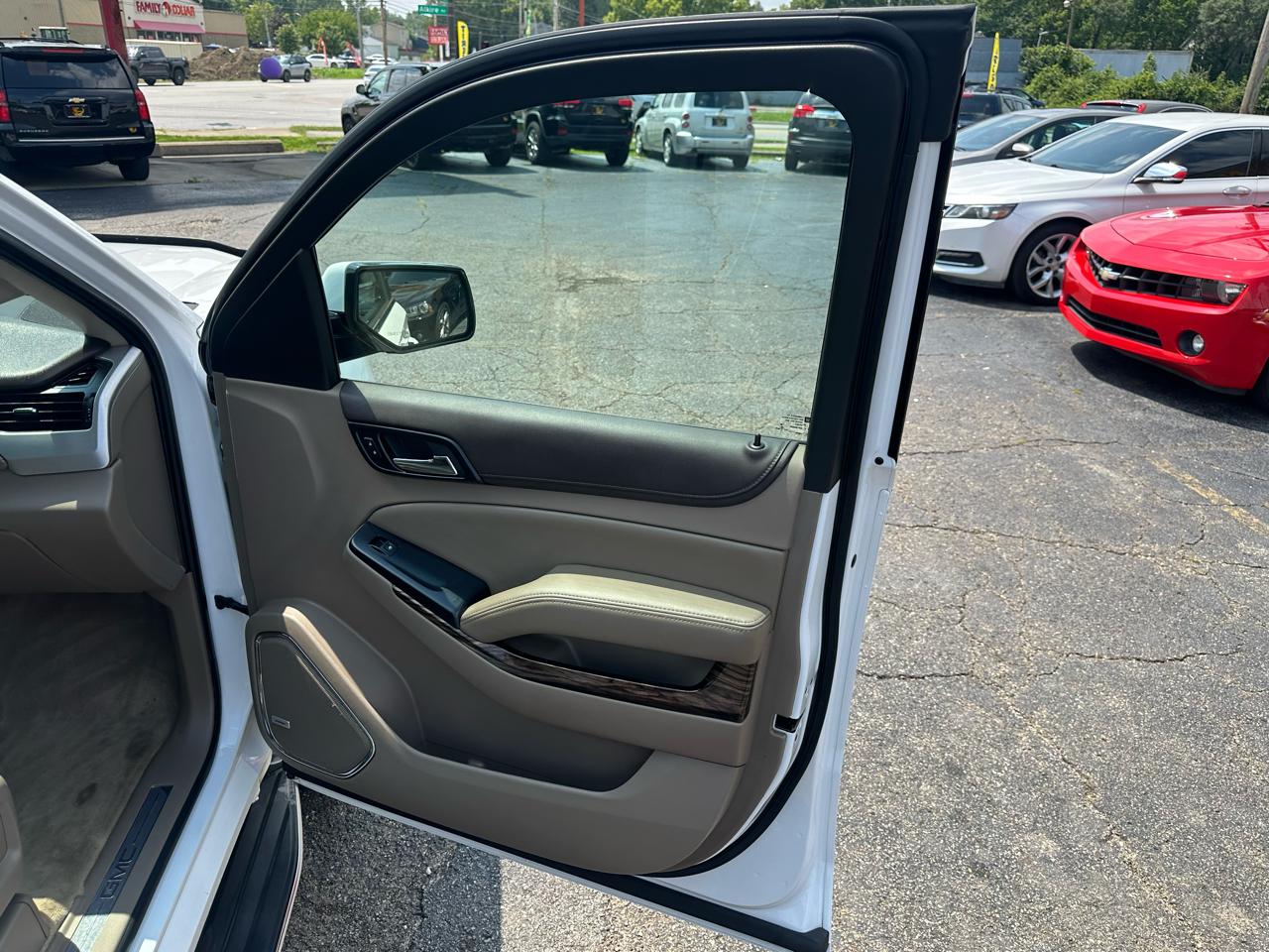 GMC Yukon 4WD 4dr SLT 2015