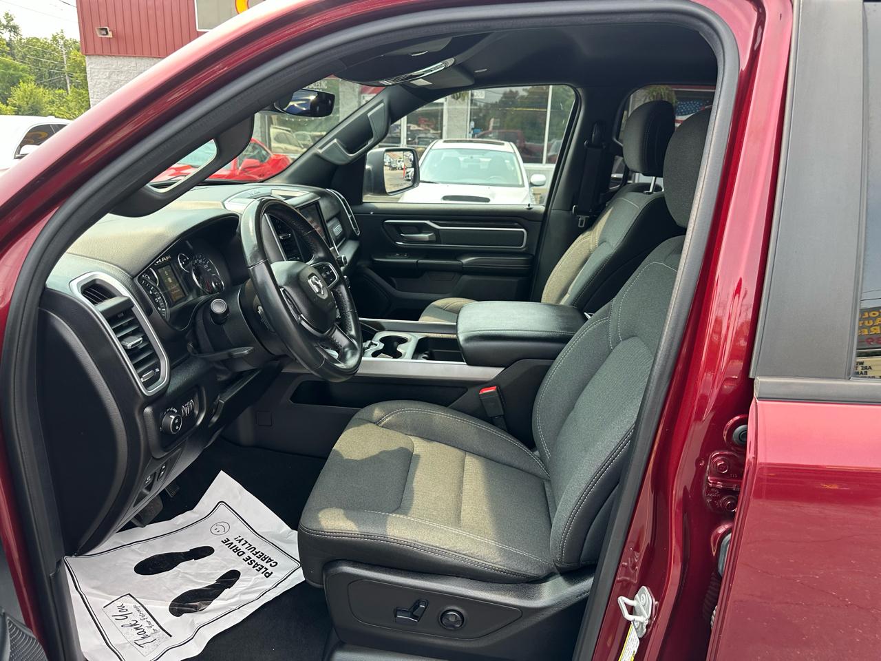 RAM 1500 Big Horn/Lone Star 4x4 Crew Cab 5'7" Box 2019