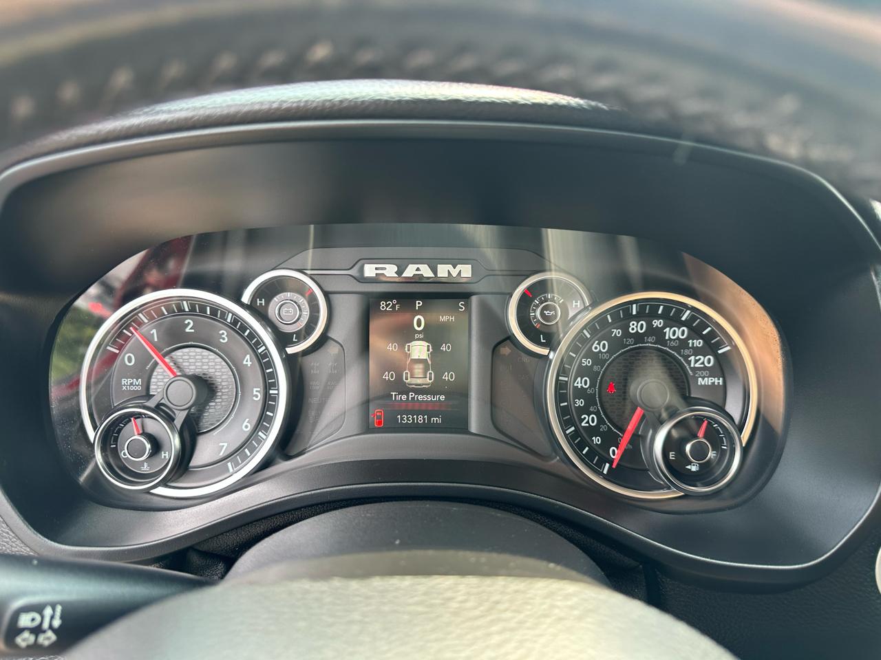 RAM 1500 Big Horn/Lone Star 4x4 Crew Cab 5'7" Box 2019