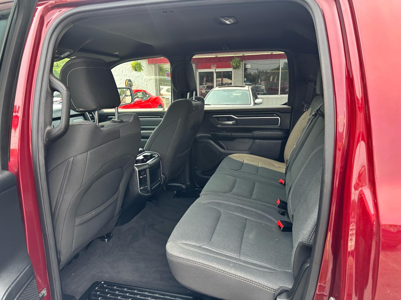 RAM 1500 Big Horn/Lone Star 4x4 Crew Cab 5'7" Box 2019