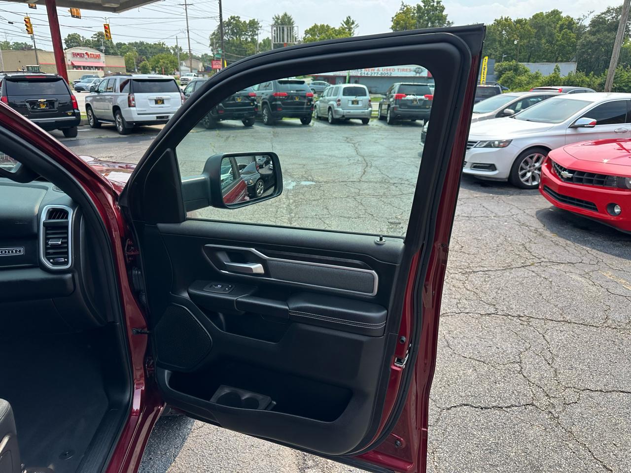 RAM 1500 Big Horn/Lone Star 4x4 Crew Cab 5'7" Box 2019