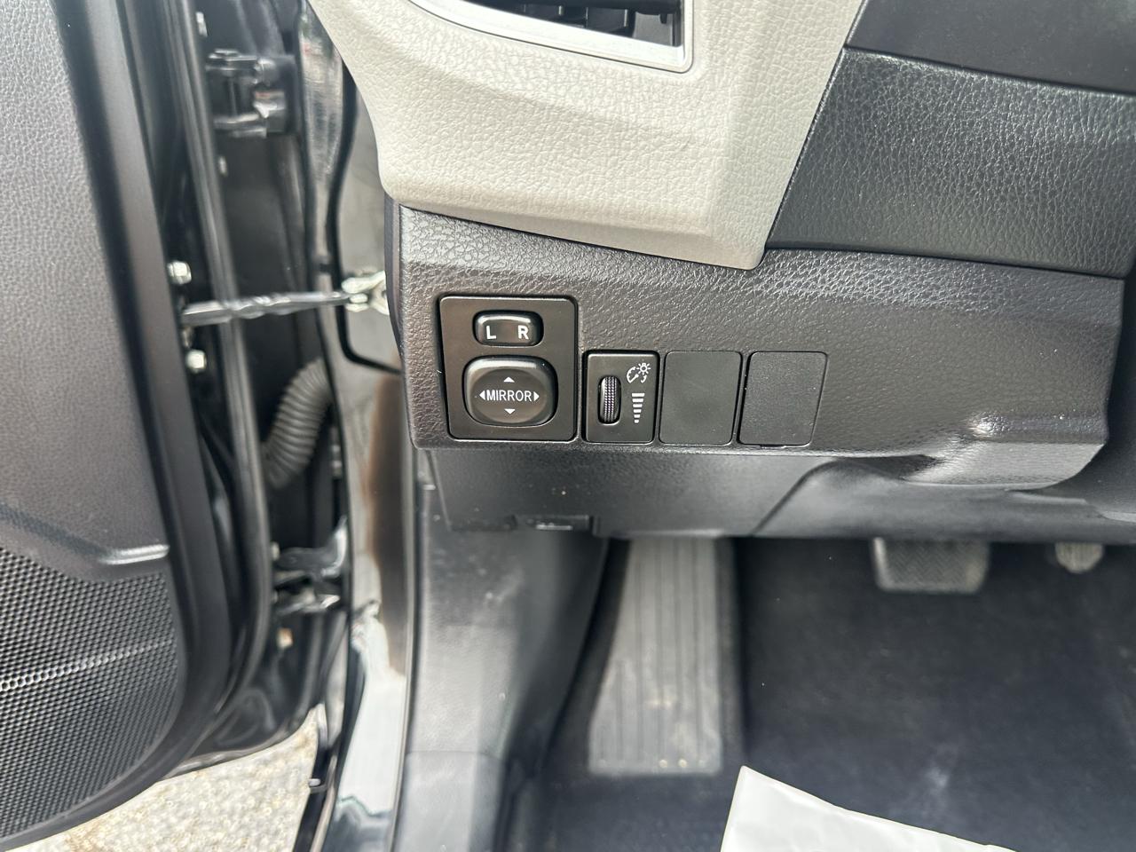 Toyota Corolla 4dr Sdn CVT LE Premium (Natl) 2014