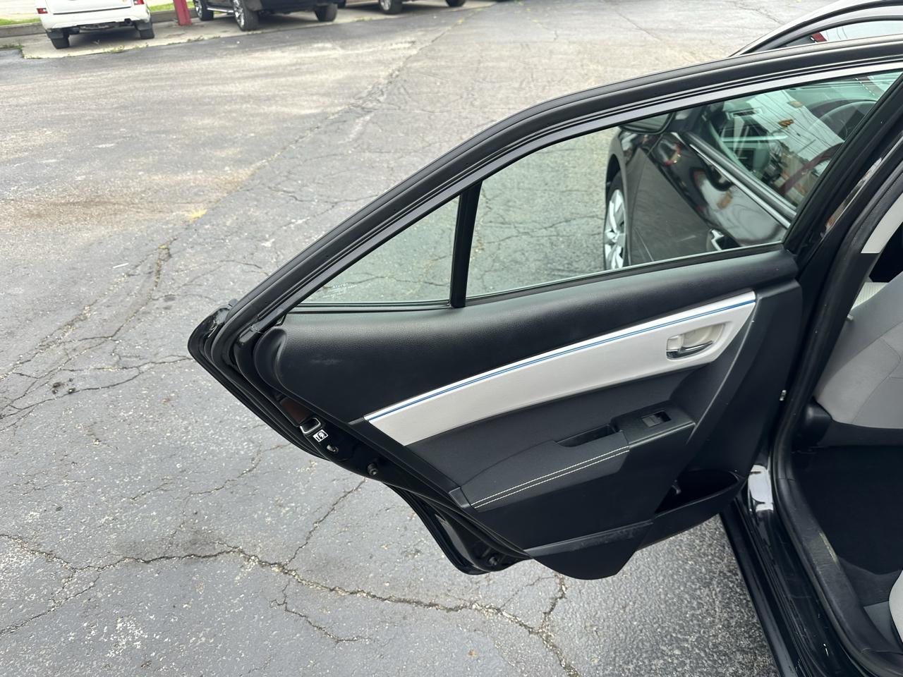 Toyota Corolla 4dr Sdn CVT LE Premium (Natl) 2014