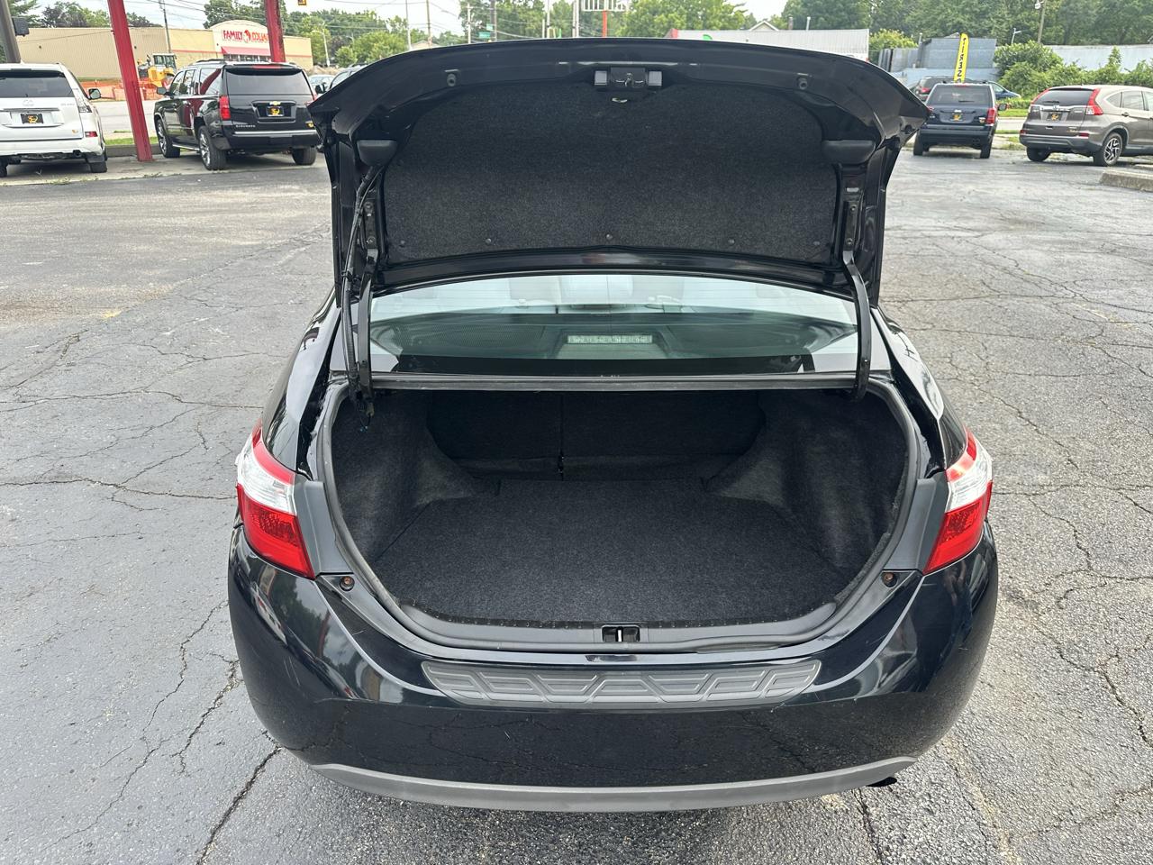 Toyota Corolla 4dr Sdn CVT LE Premium (Natl) 2014