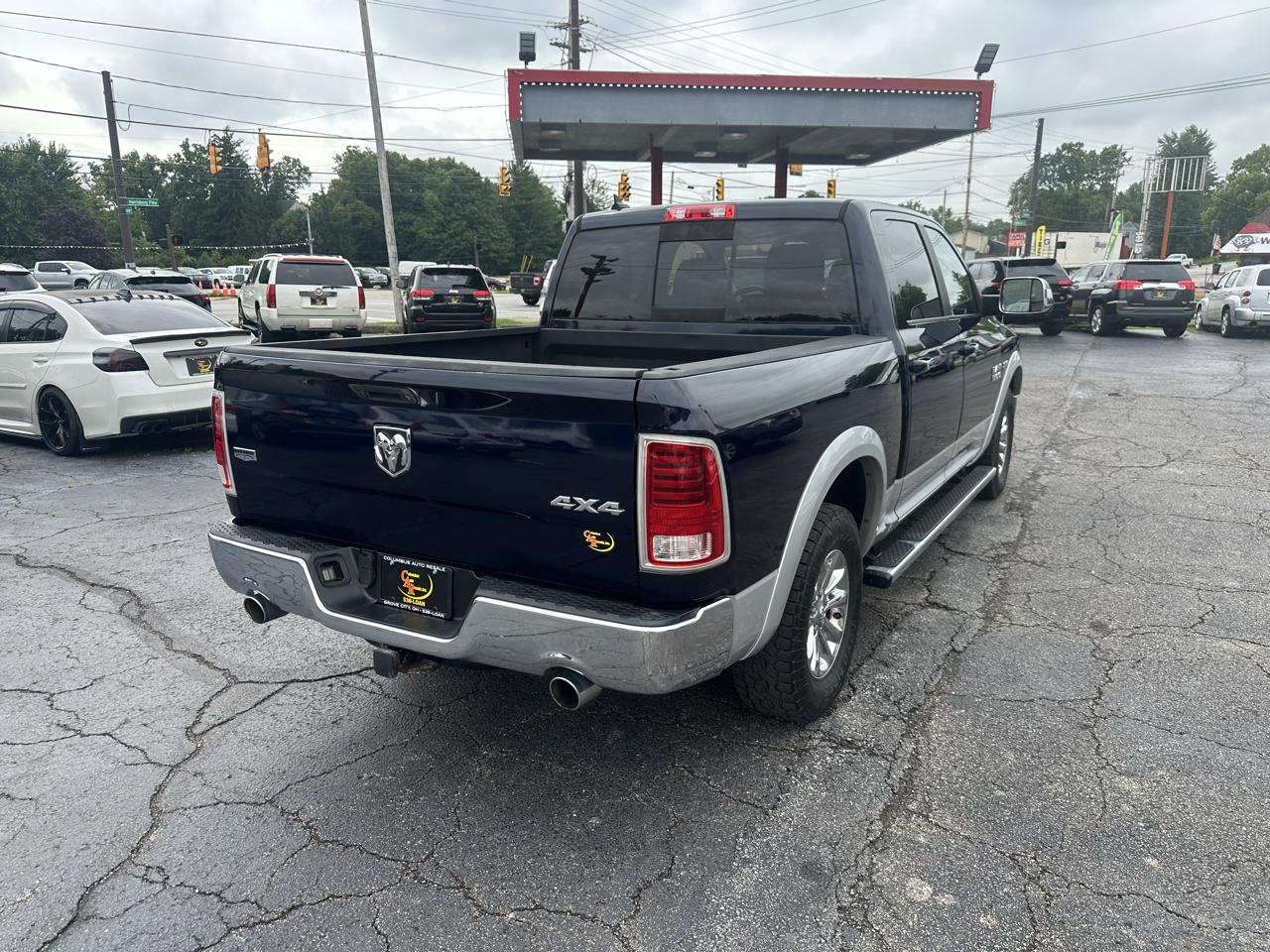 RAM 1500 4WD Crew Cab 140.5" Laramie 2013