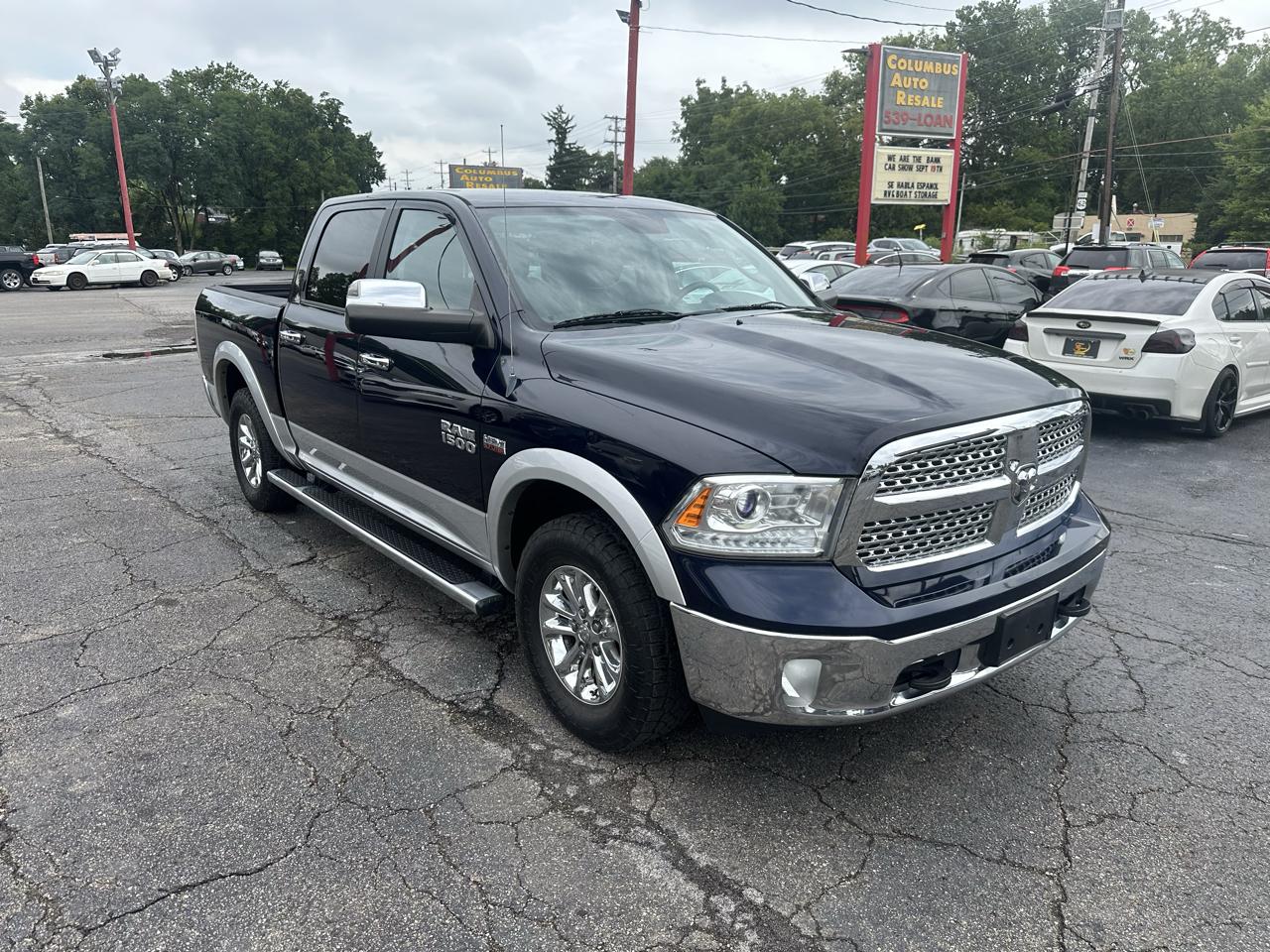 RAM 1500 4WD Crew Cab 140.5" Laramie 2013