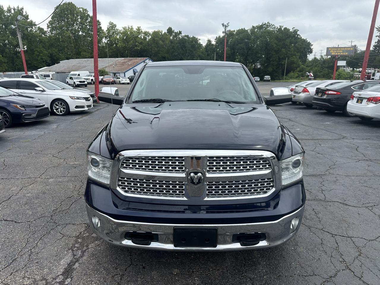 RAM 1500 4WD Crew Cab 140.5" Laramie 2013