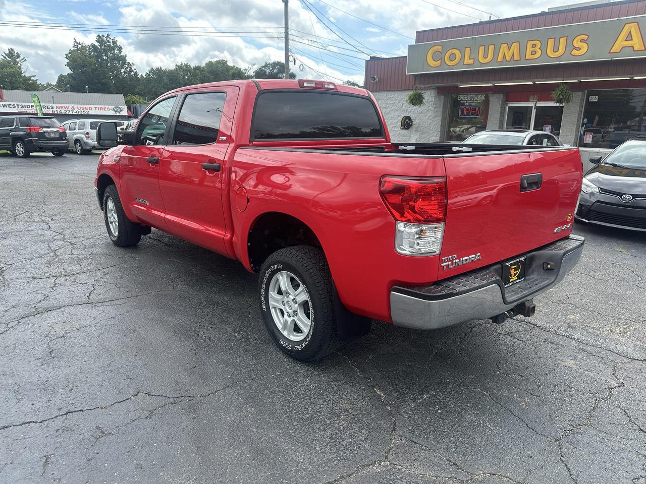Toyota Tundra 4WD Truck CrewMax 5.7L FFV V8 6-Spd AT (Natl) 2012