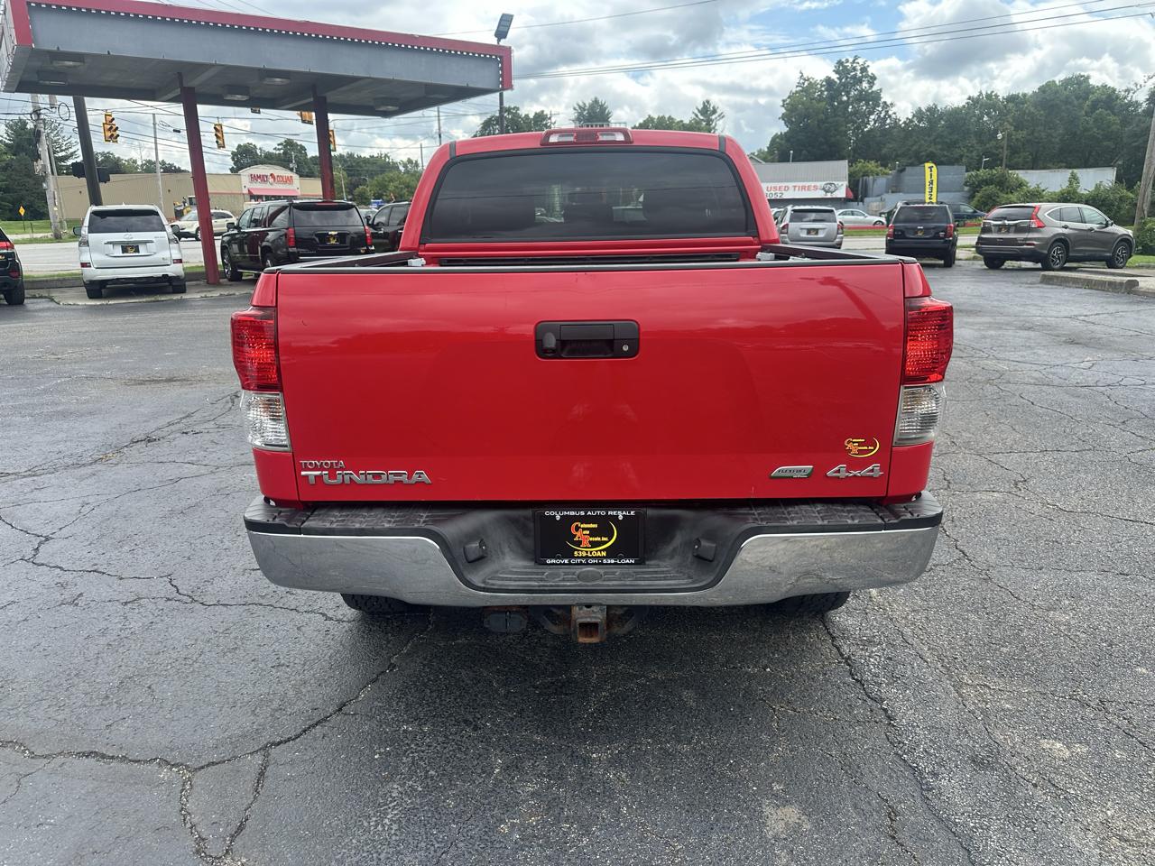 Toyota Tundra 4WD Truck CrewMax 5.7L FFV V8 6-Spd AT (Natl) 2012