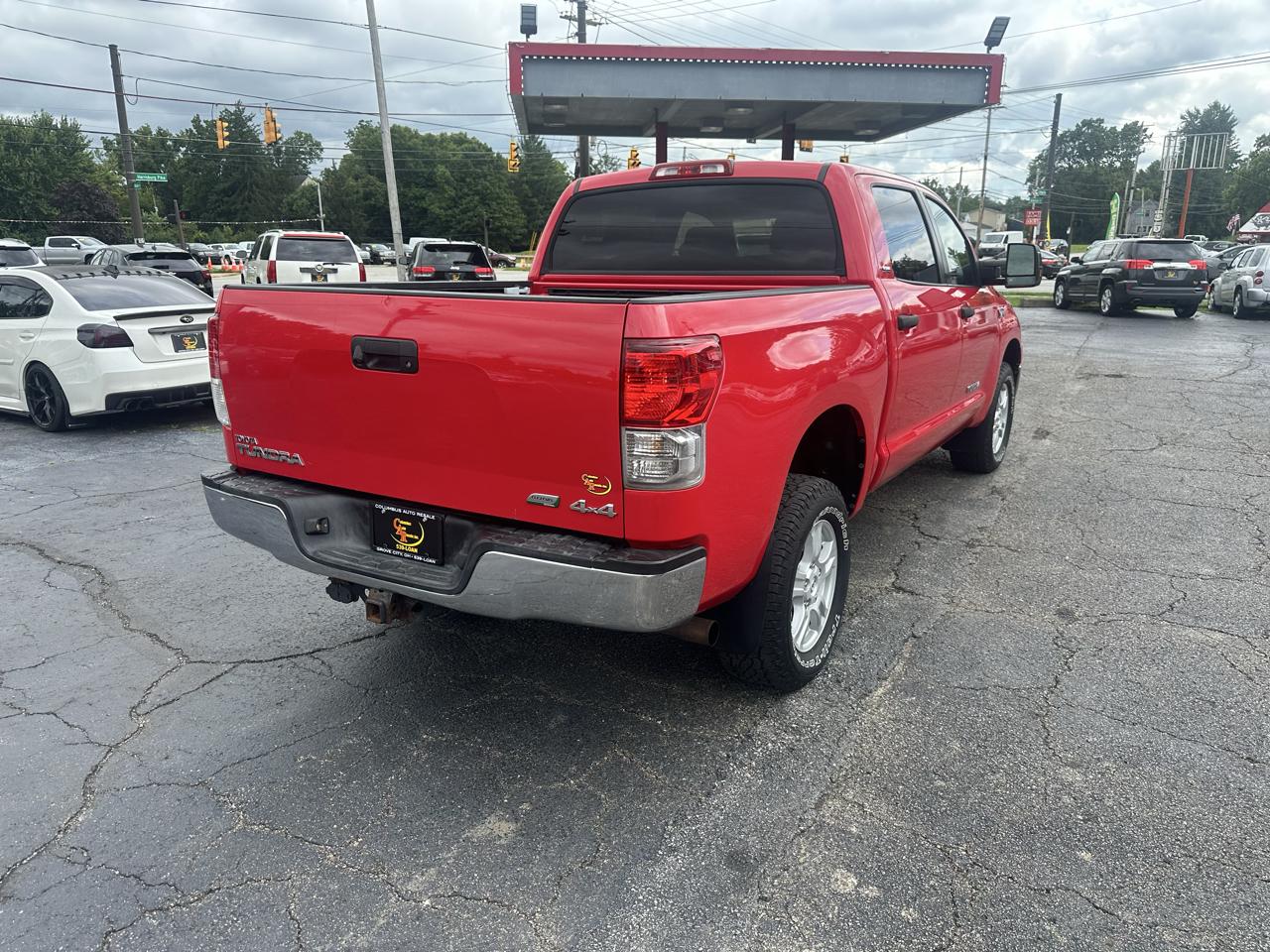 Toyota Tundra 4WD Truck CrewMax 5.7L FFV V8 6-Spd AT (Natl) 2012
