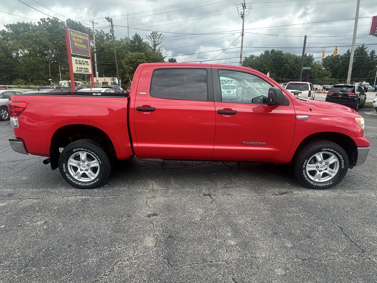 Toyota Tundra 4WD Truck CrewMax 5.7L FFV V8 6-Spd AT (Natl) 2012