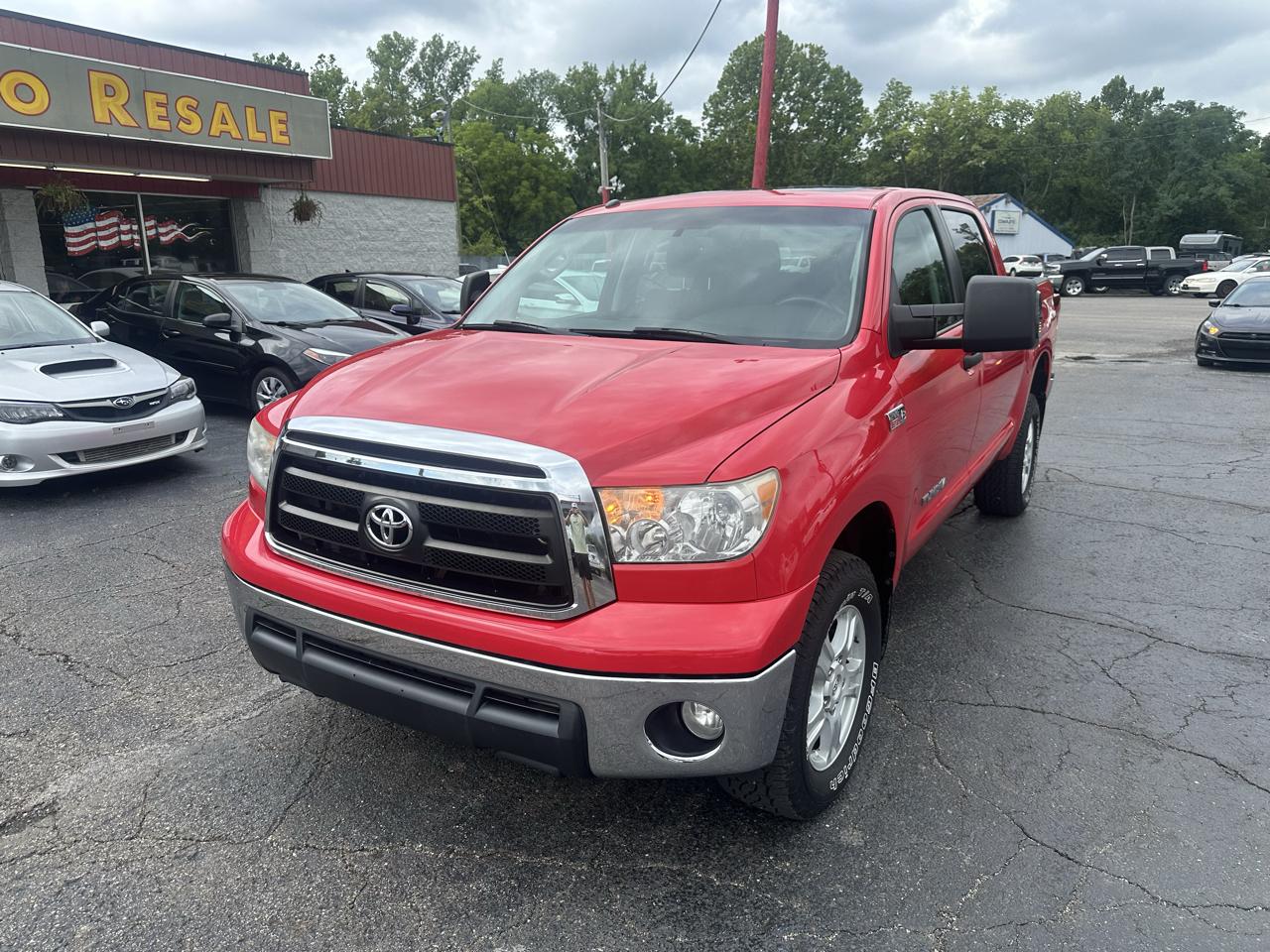 Toyota Tundra 4WD Truck CrewMax 5.7L FFV V8 6-Spd AT (Natl) 2012