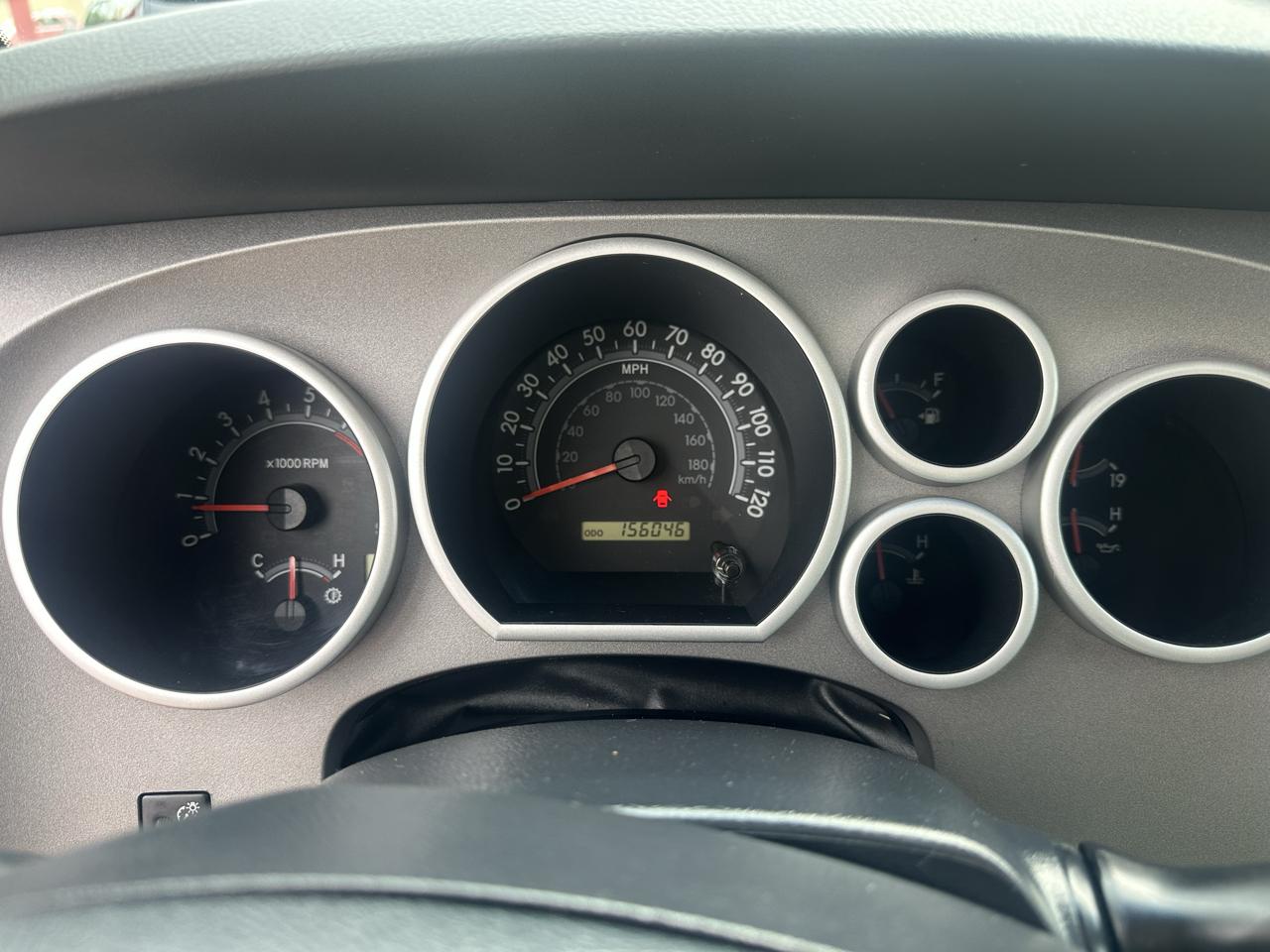 Toyota Tundra 4WD Truck CrewMax 5.7L FFV V8 6-Spd AT (Natl) 2012