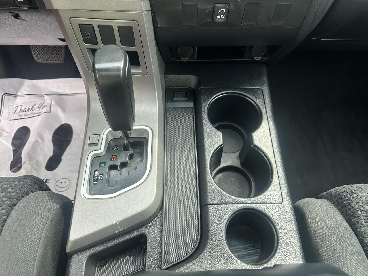 Toyota Tundra 4WD Truck CrewMax 5.7L FFV V8 6-Spd AT (Natl) 2012