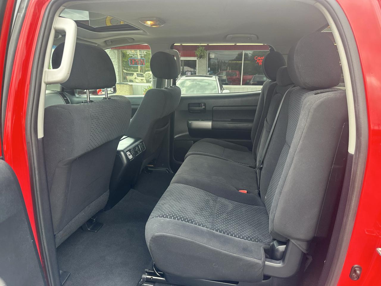 Toyota Tundra 4WD Truck CrewMax 5.7L FFV V8 6-Spd AT (Natl) 2012