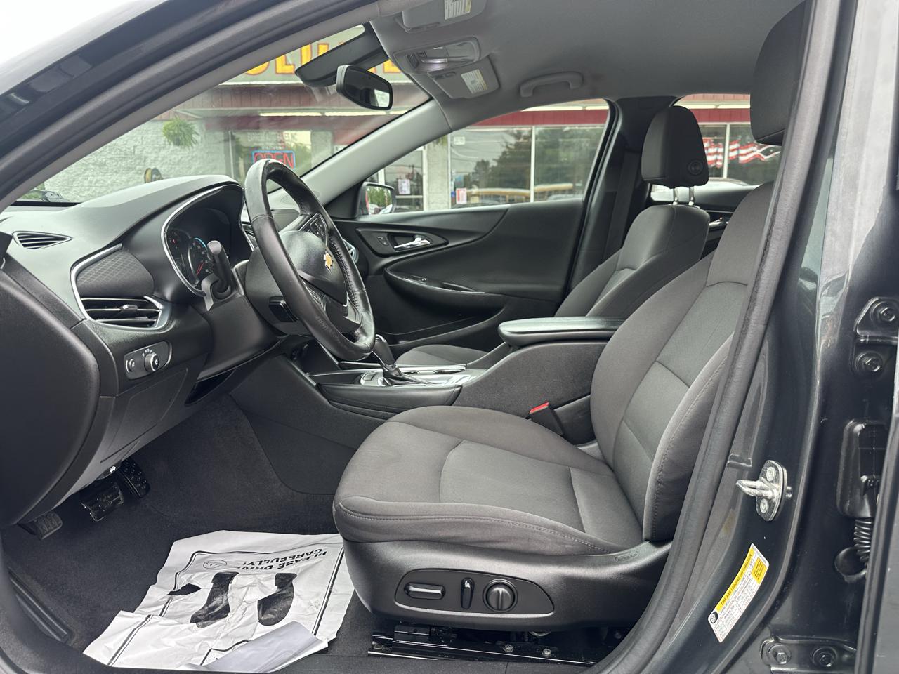 Chevrolet Malibu 4dr Sdn LT w/1LT 2017