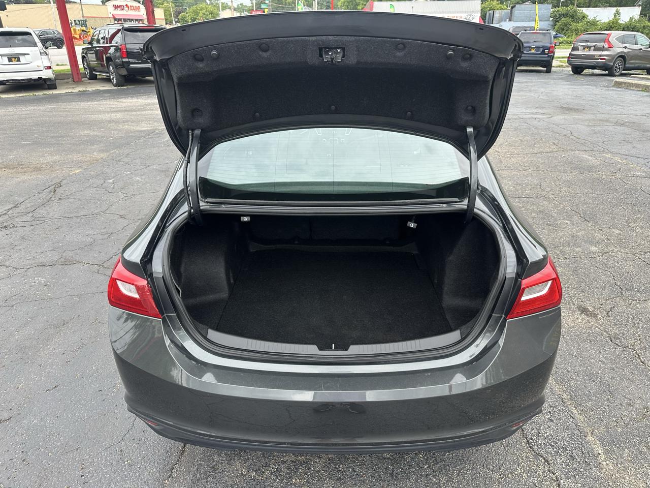 Chevrolet Malibu 4dr Sdn LT w/1LT 2017