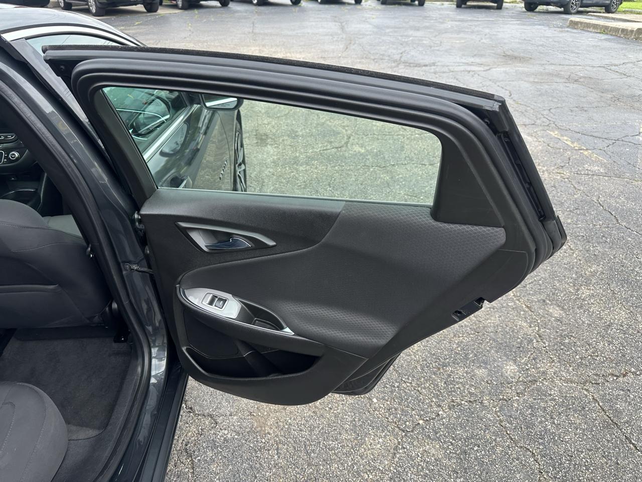 Chevrolet Malibu 4dr Sdn LT w/1LT 2017