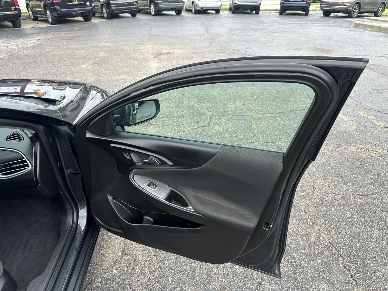 Chevrolet Malibu 4dr Sdn LT w/1LT 2017