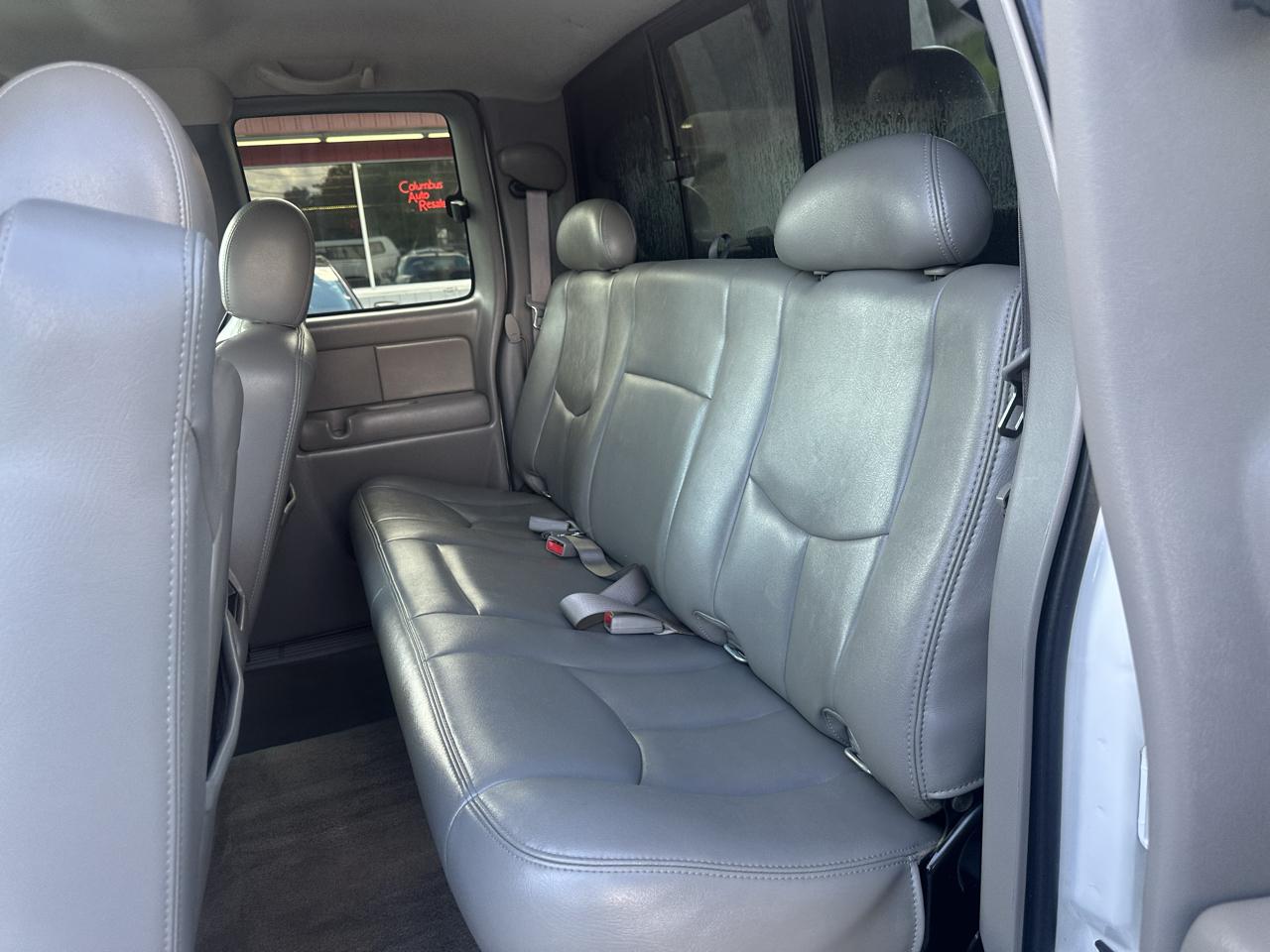 GMC Sierra 2500HD Ext Cab 143.5" WB 4WD SLT 2005