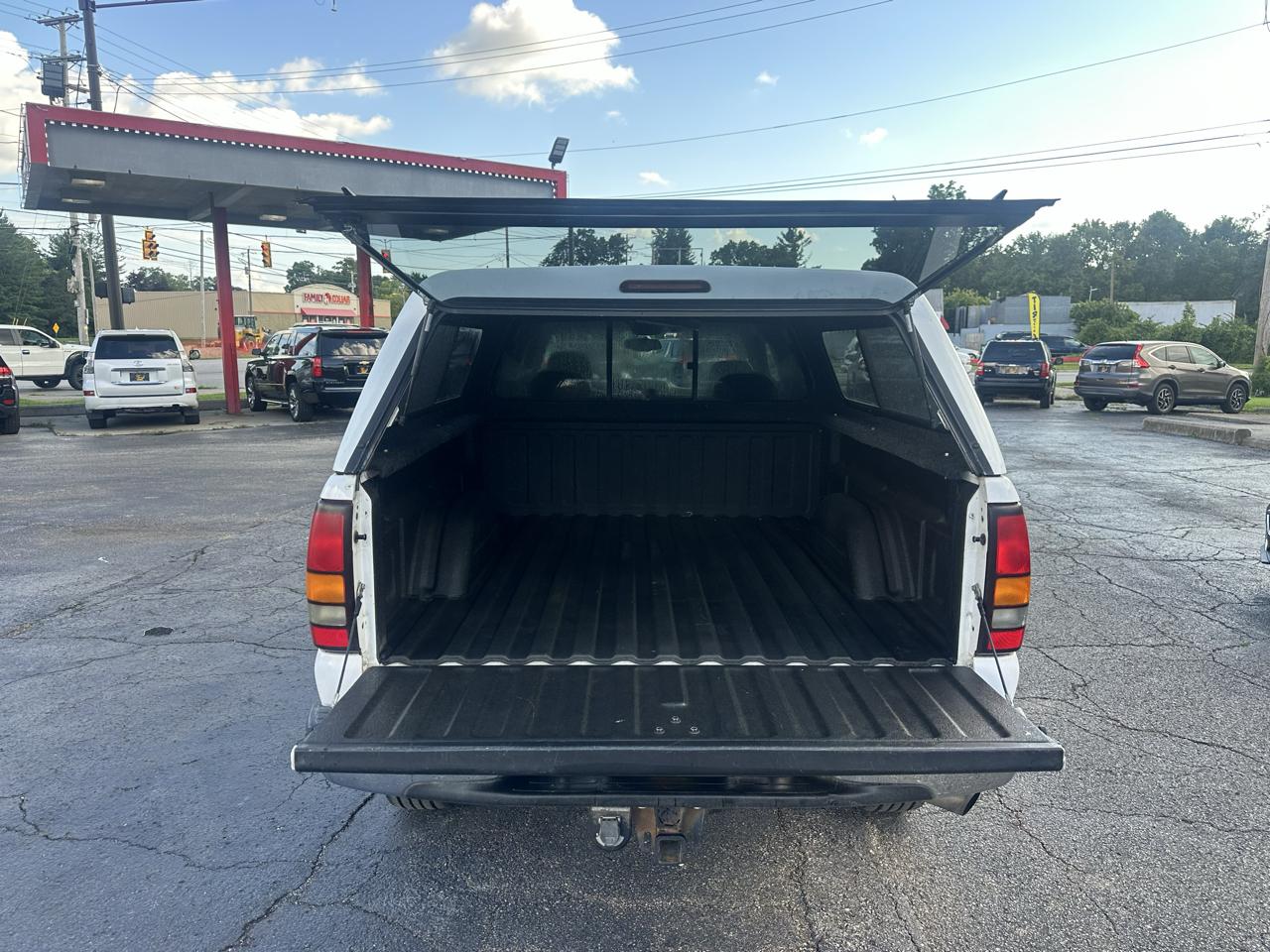 GMC Sierra 2500HD Ext Cab 143.5" WB 4WD SLT 2005