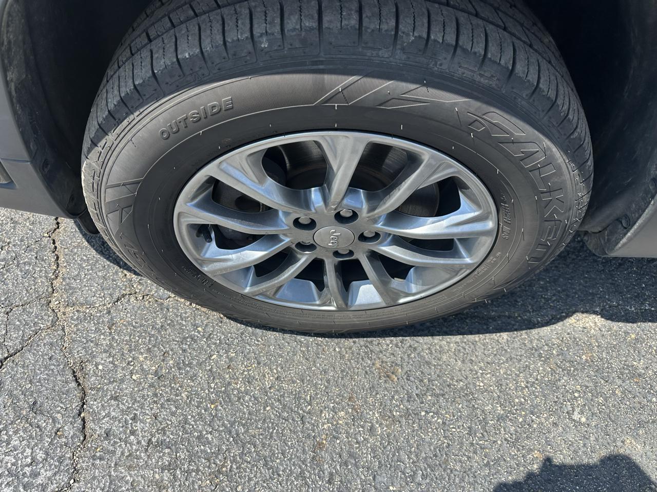 Jeep Cherokee Latitude Plus 4x4 2019