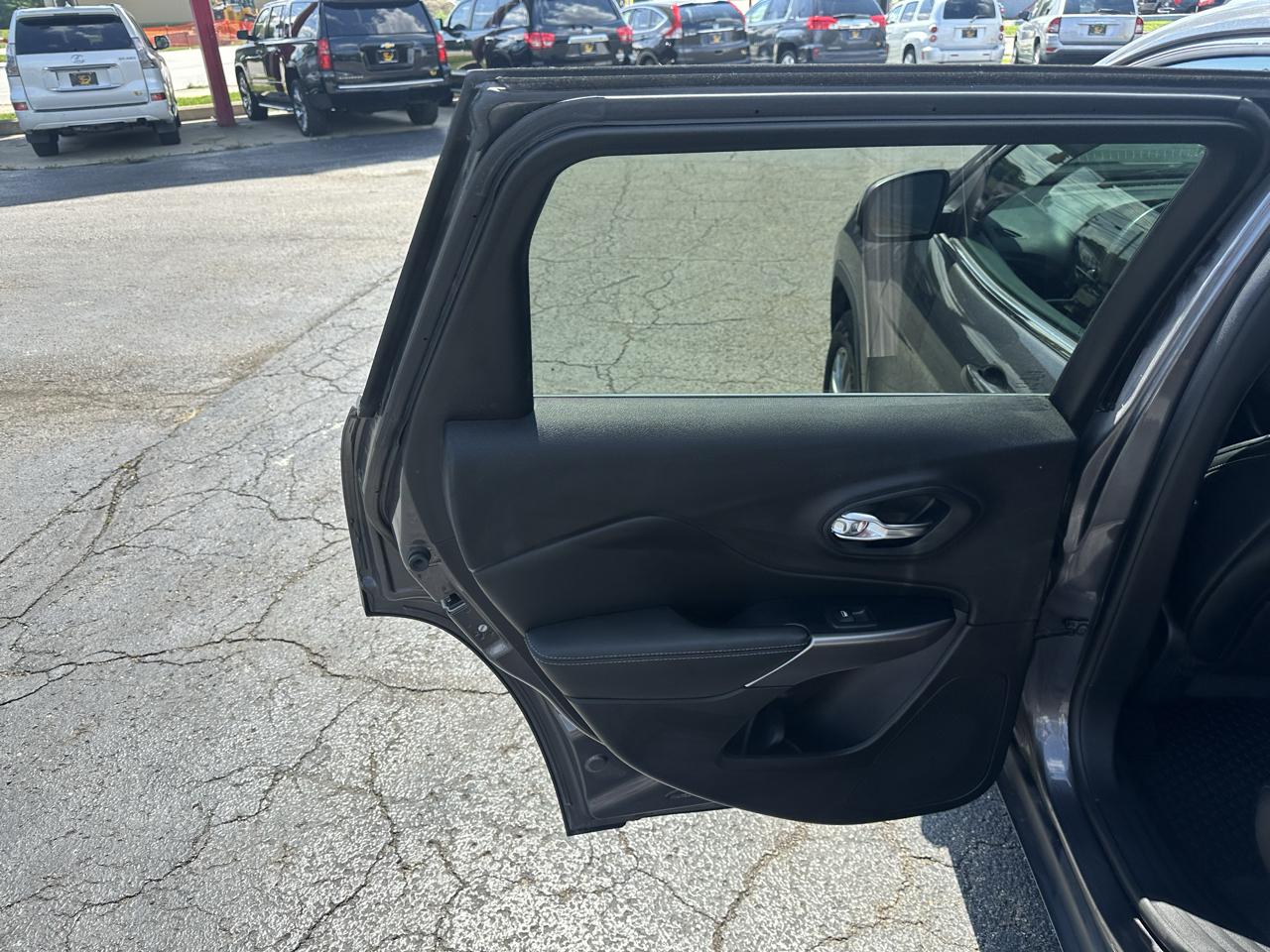 Jeep Cherokee Latitude Plus 4x4 2019