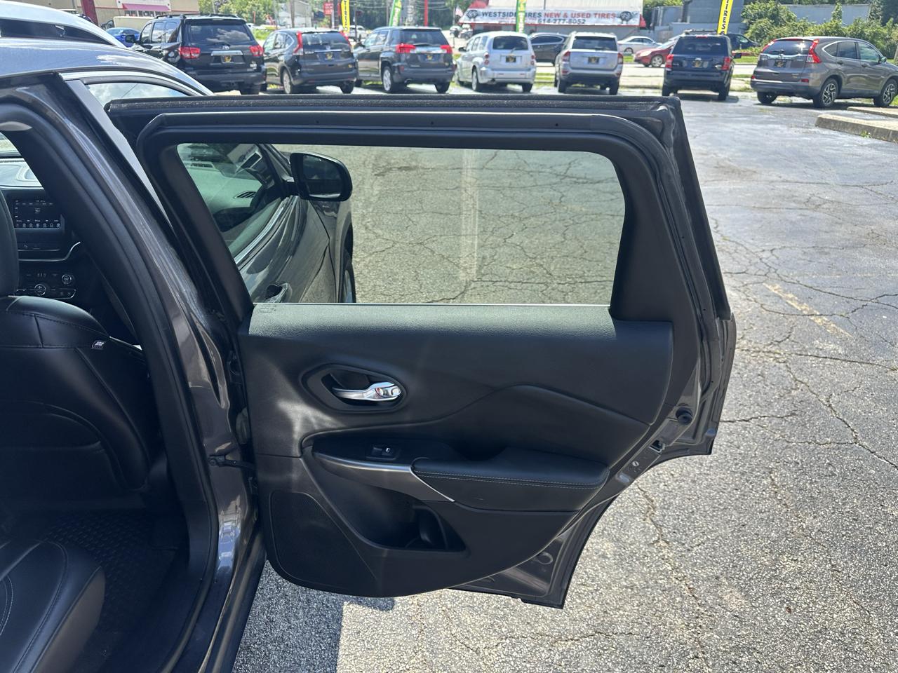 Jeep Cherokee Latitude Plus 4x4 2019