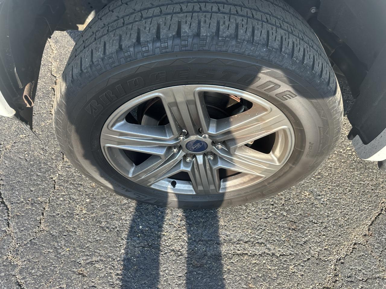 Ford F-150 4WD SuperCrew 150" XLT 2018