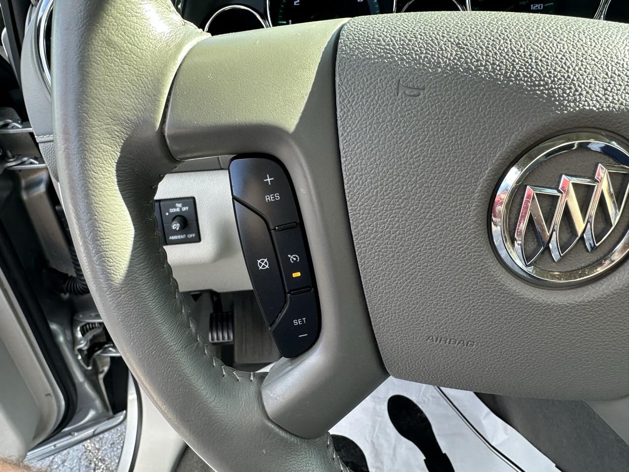 Buick Enclave FWD 4dr Convenience 2017
