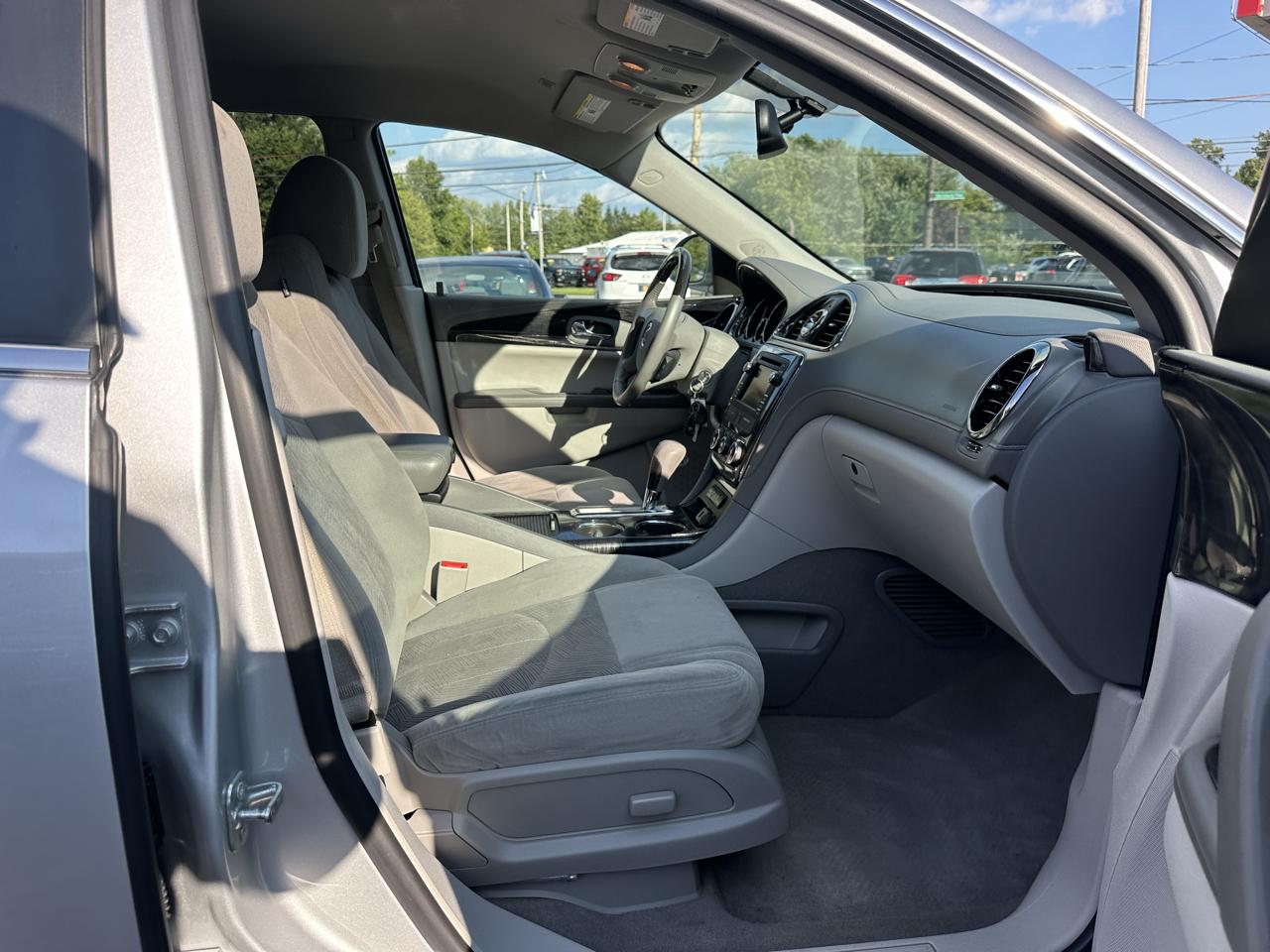 Buick Enclave FWD 4dr Convenience 2017