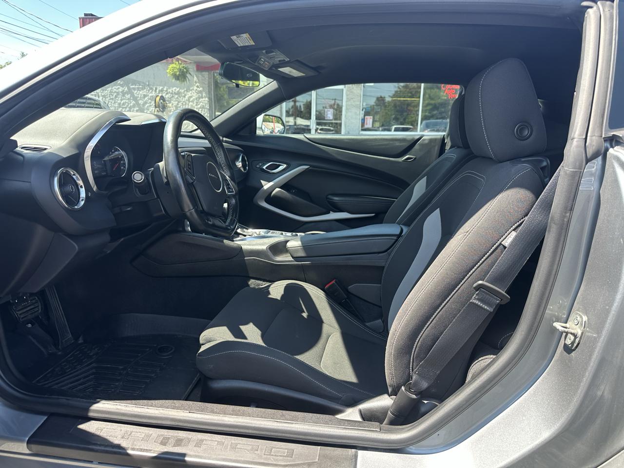 Chevrolet Camaro 2dr Cpe 1LT 2023