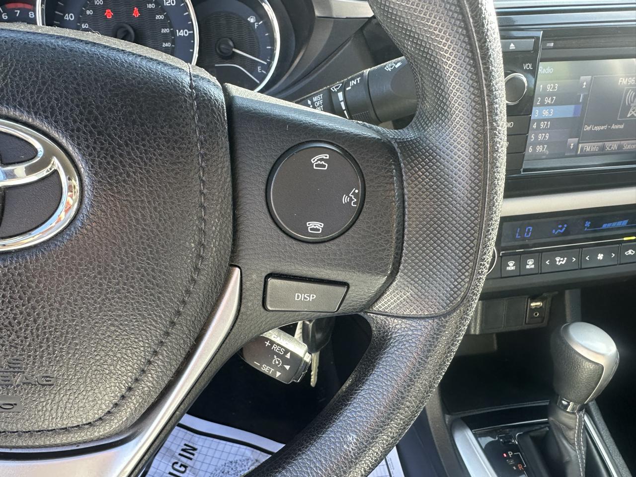 Toyota Corolla 4dr Sdn CVT LE Premium (Natl) 2015