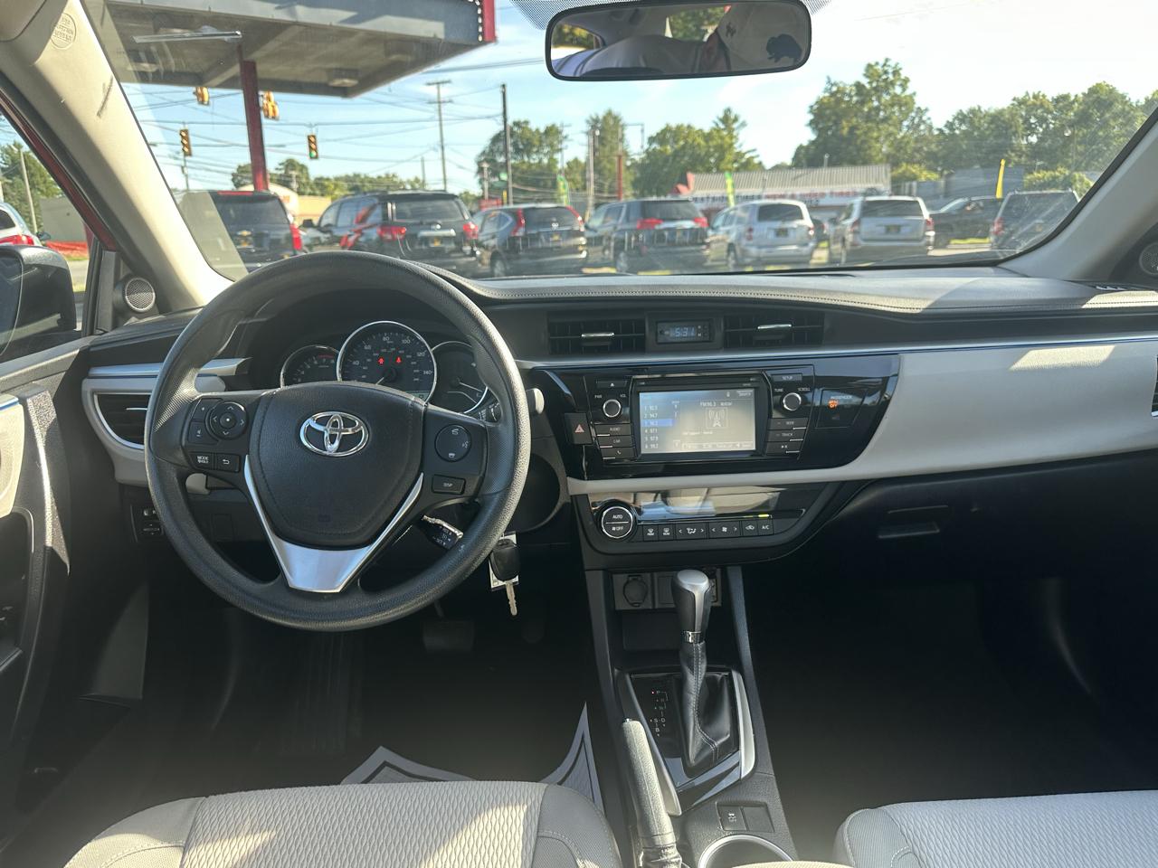 Toyota Corolla 4dr Sdn CVT LE Premium (Natl) 2015