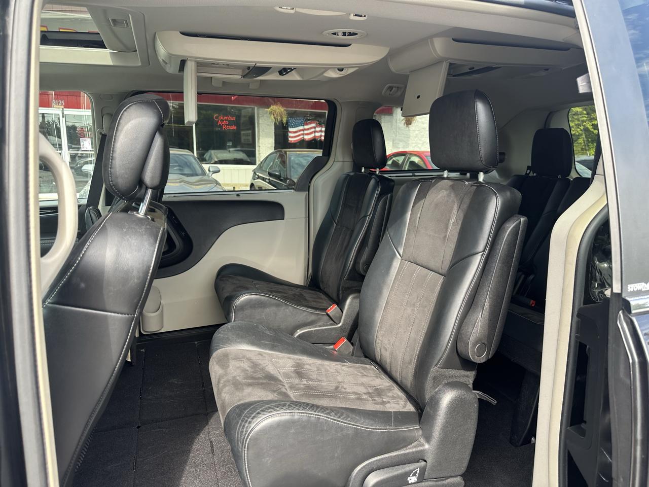 Chrysler Town & Country 4dr Wgn Touring-L 30th Anniversary 2014