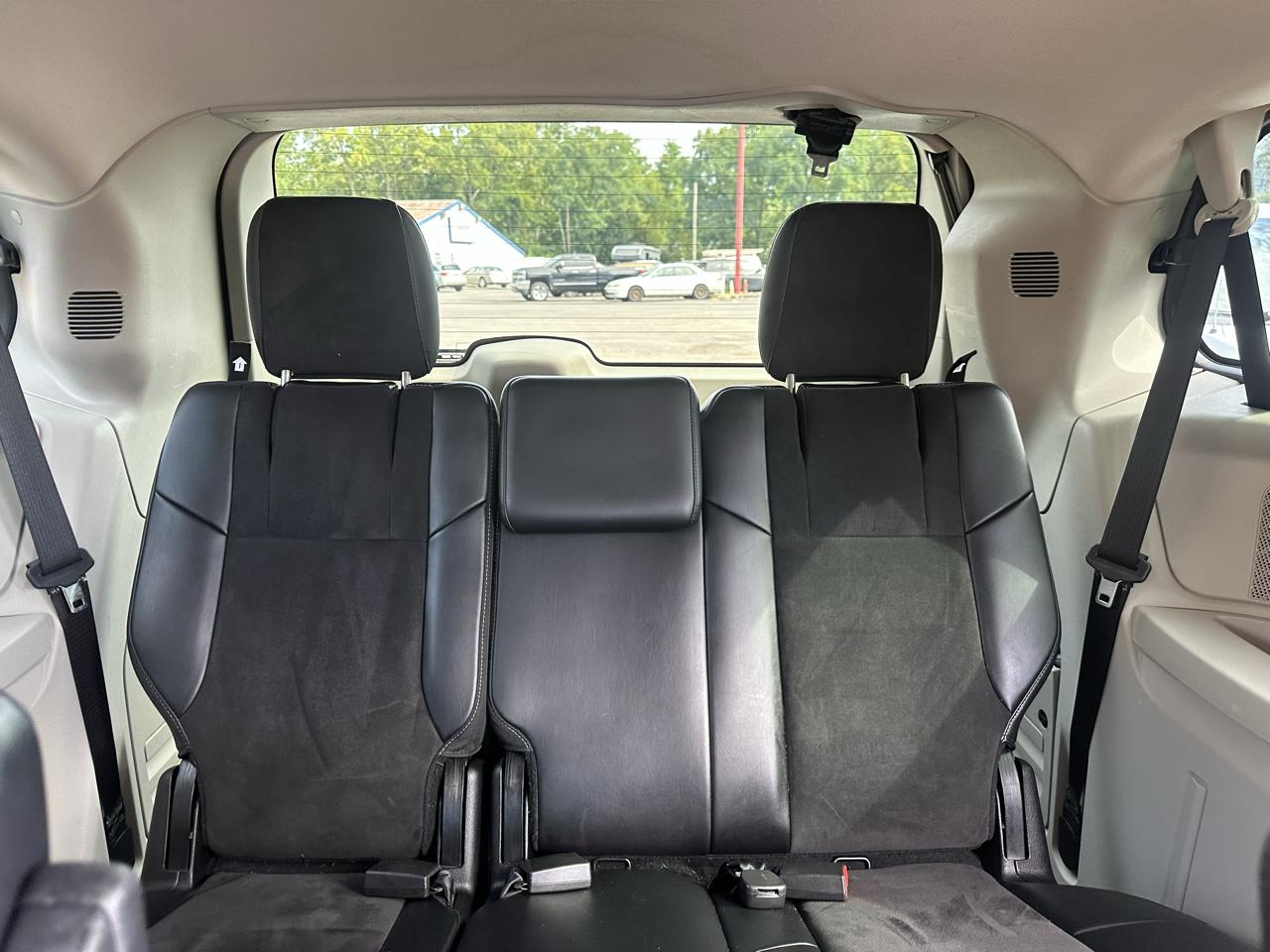 Chrysler Town & Country 4dr Wgn Touring-L 30th Anniversary 2014