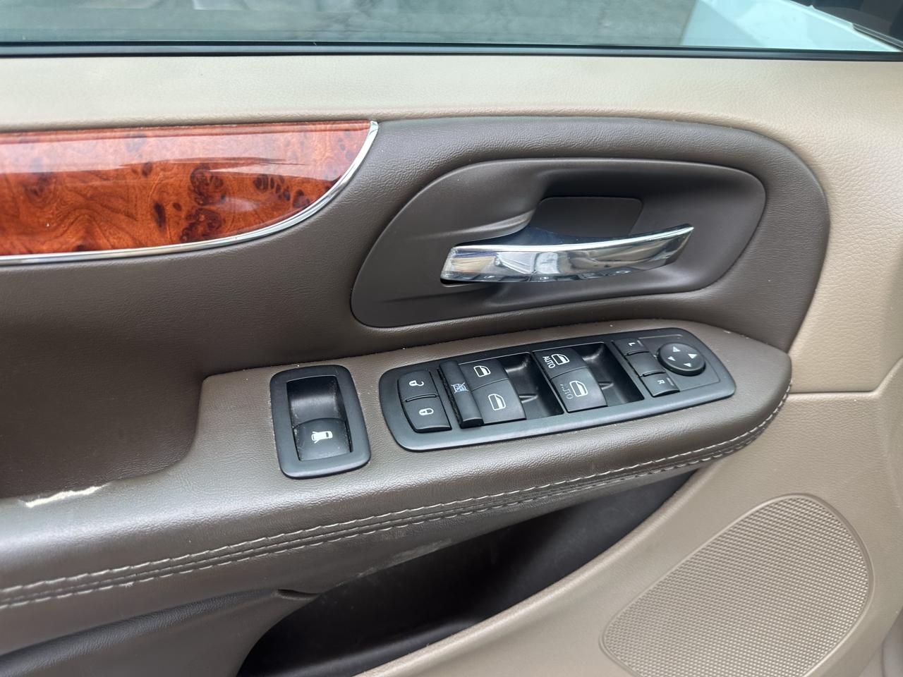 Chrysler Town & Country 4dr Wgn Touring 2015